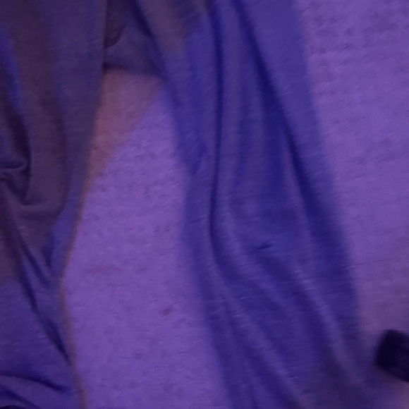 Size medium small bad spot not noticable - Picture 8 of 8